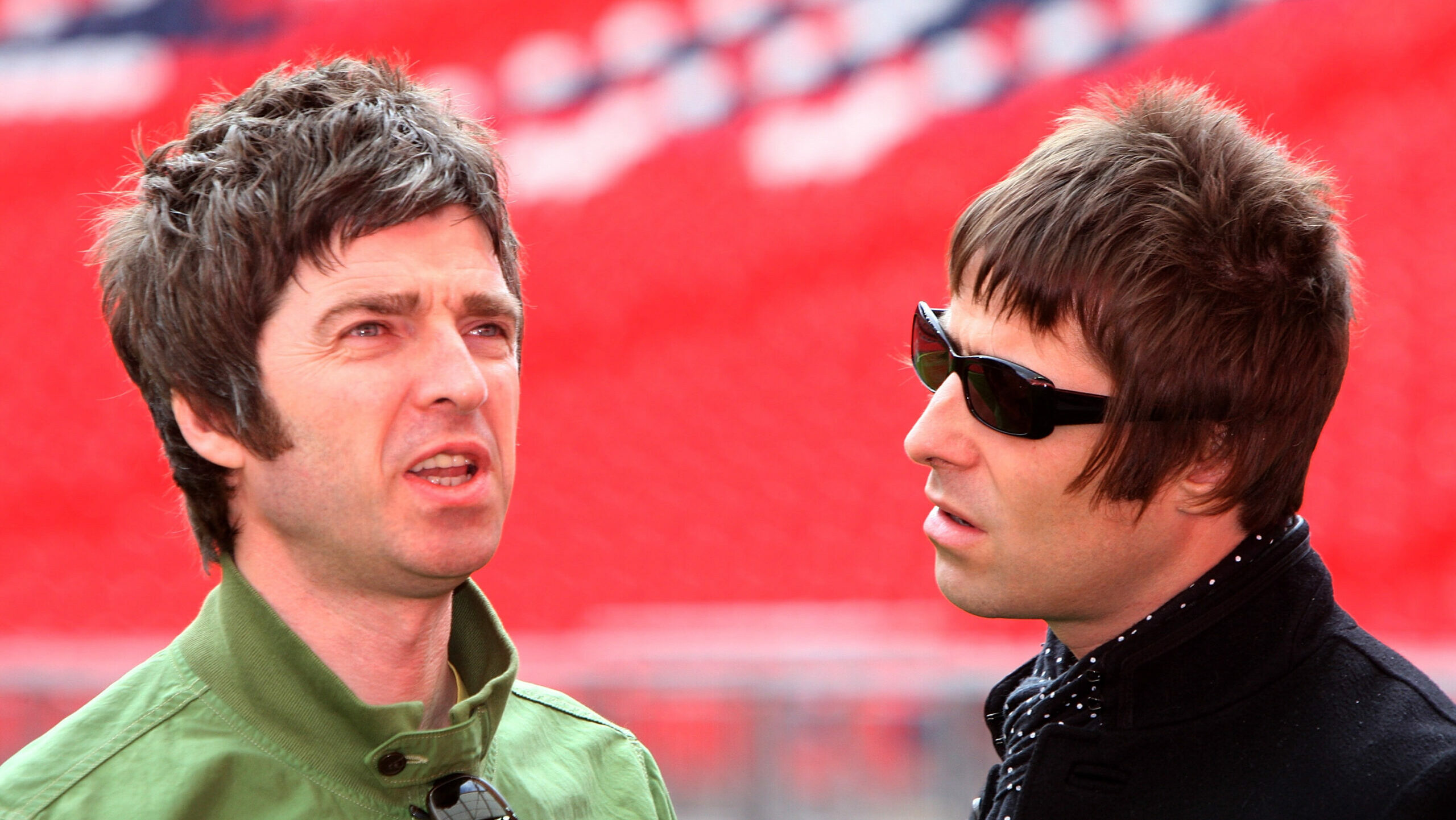 Oasis in Knebworth 2027: Brechen sie Robbie Williams’ Rekord & ist das Rache?